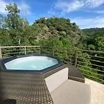 Romantique D'isoarde Des Baux - Chateau De Rochetaillee Bed & Breakfast Saint-Uze