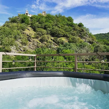 Oda ve Kahvaltı Romantique D'isoarde Des Baux - Chateau De Rochetaillee 4*
